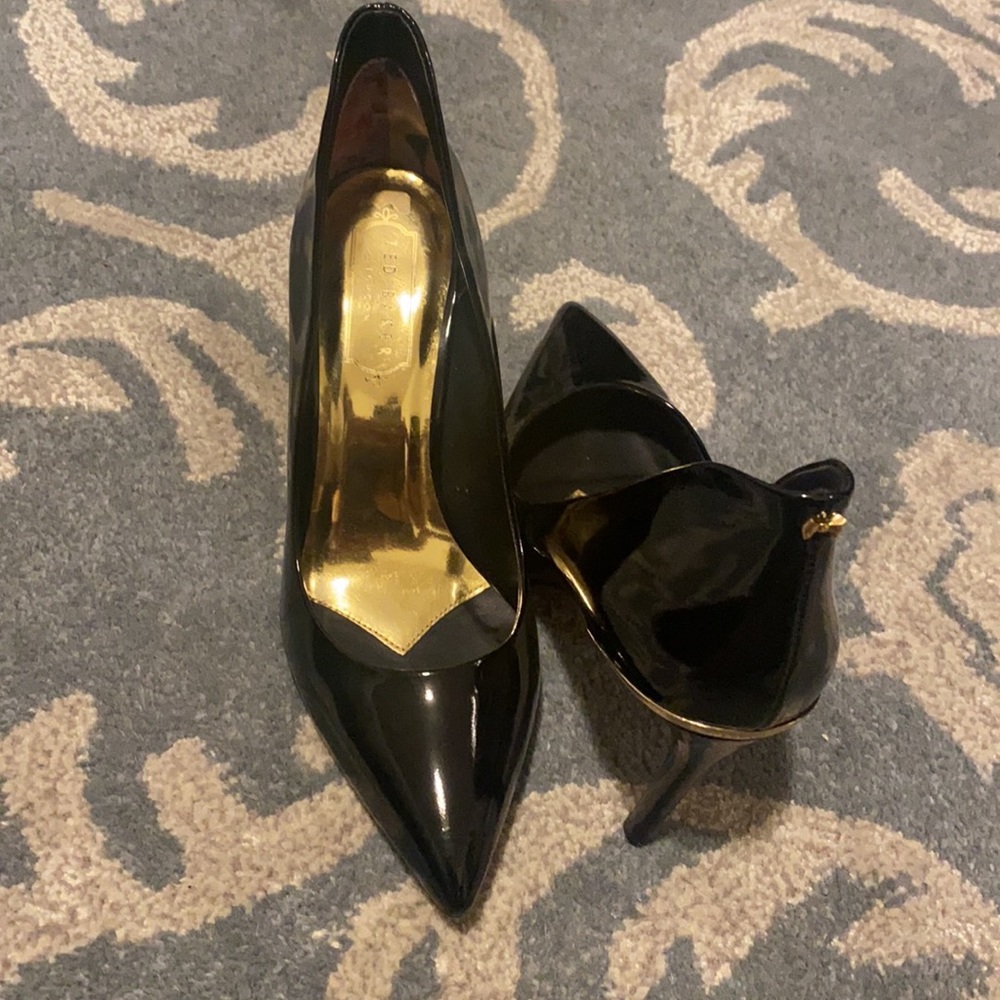 Ted Baker Classic Pump
